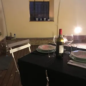 Incantevole Monolocale Con Giardino Appartamento